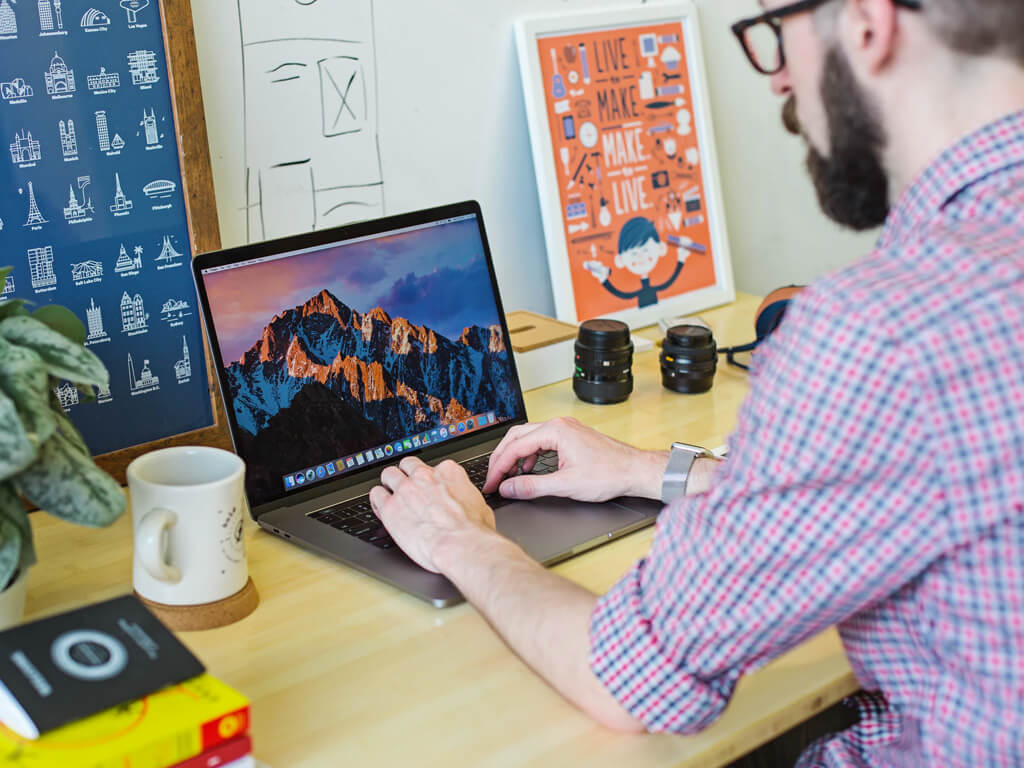 Beispielprojekt: funktionales Front-End mit sauberer Struktur und Interaktionen